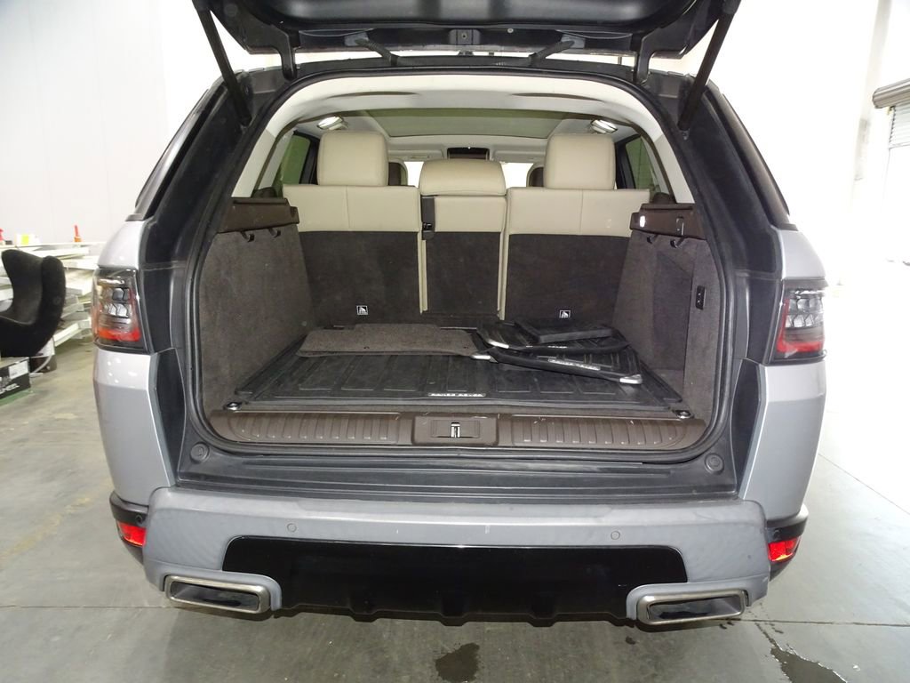 Used 2018 Land Rover Range Rover Sport SE image 15