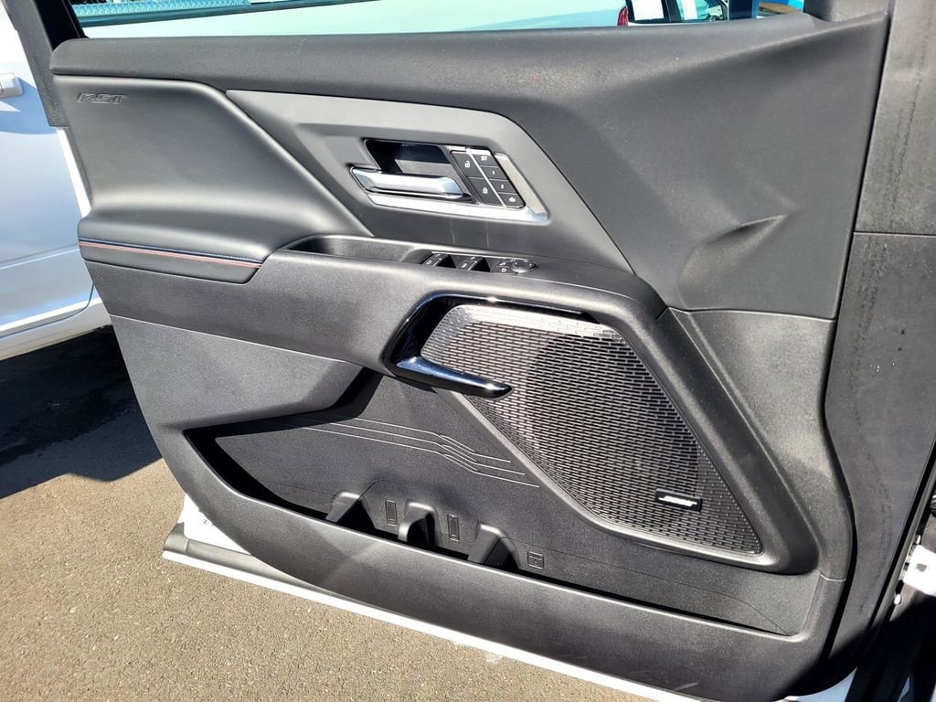 New 2025 Chevrolet Silverado EV RST AWD/4WD image 11