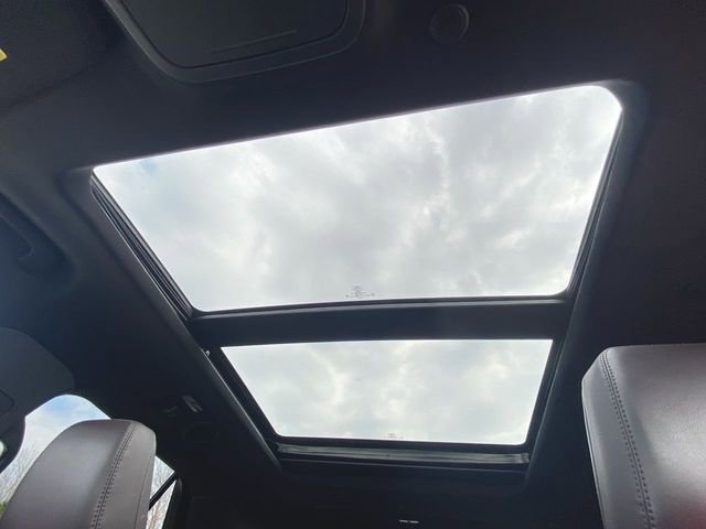 Used 2025 Ford Explorer Platinum w/ LUX Leather Package image 19