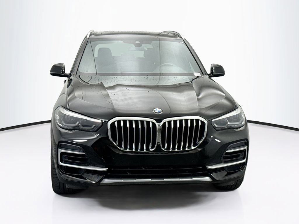 Used 2022 BMW X5 sDrive40i w/ Parking Assistance Package image 2