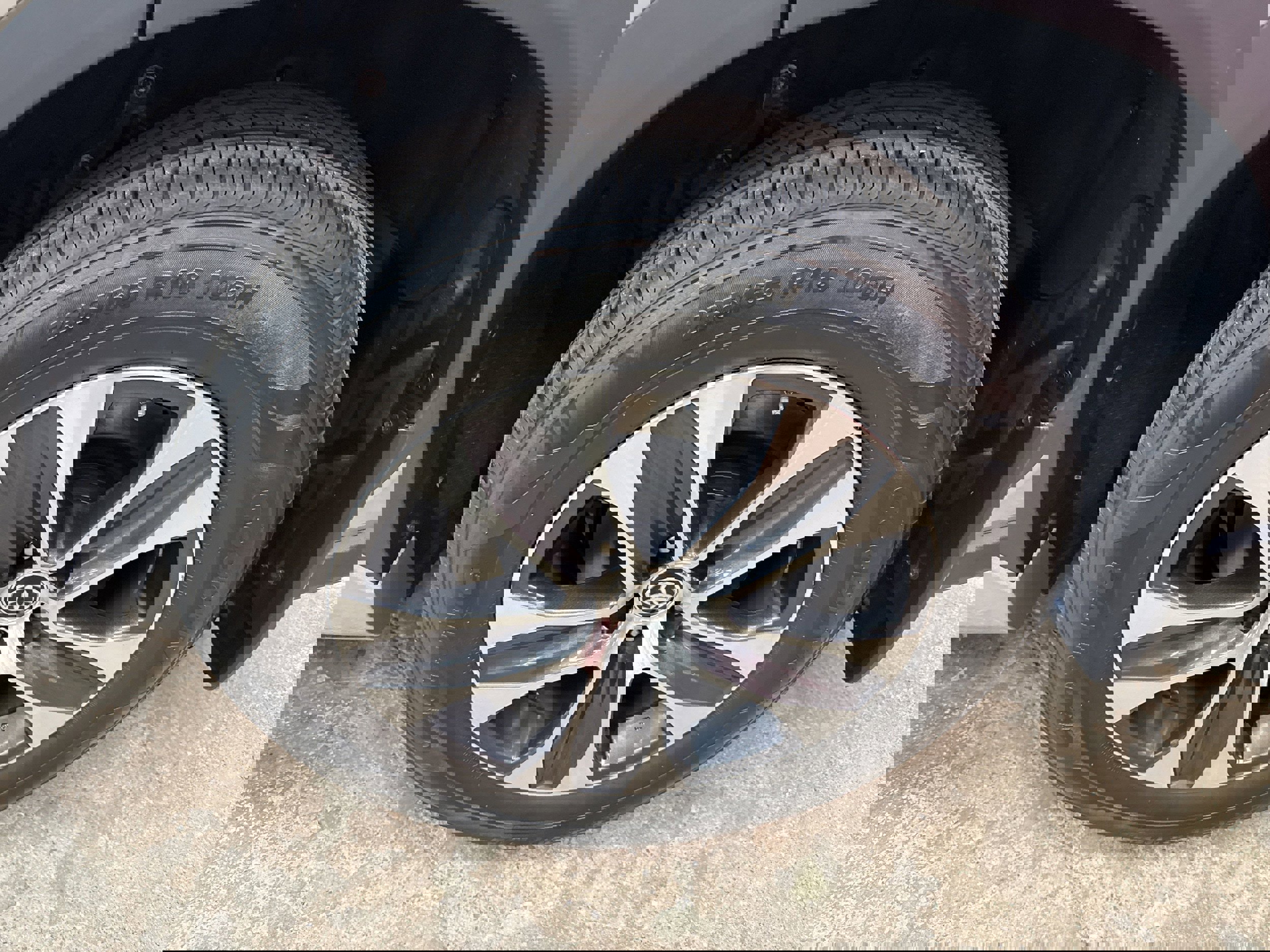 Used 2022 Toyota Highlander XLE image 8