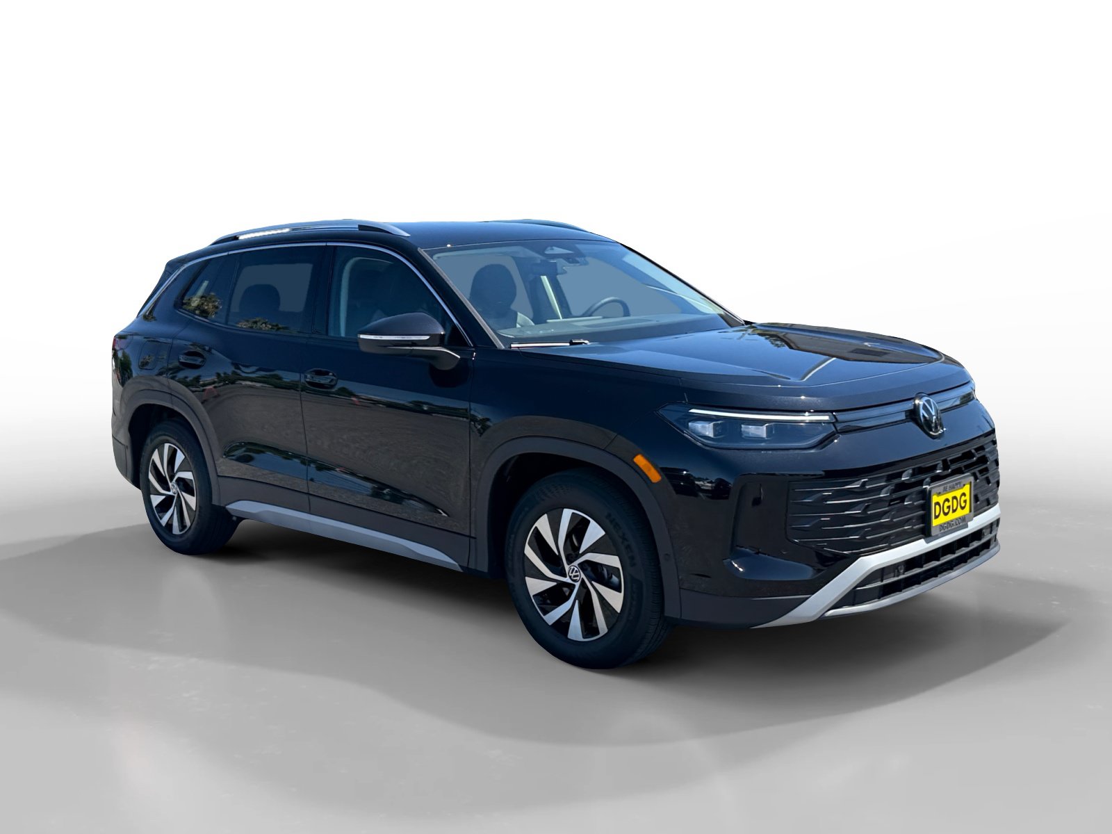 New 2026 Volkswagen Tiguan S FWD image 7