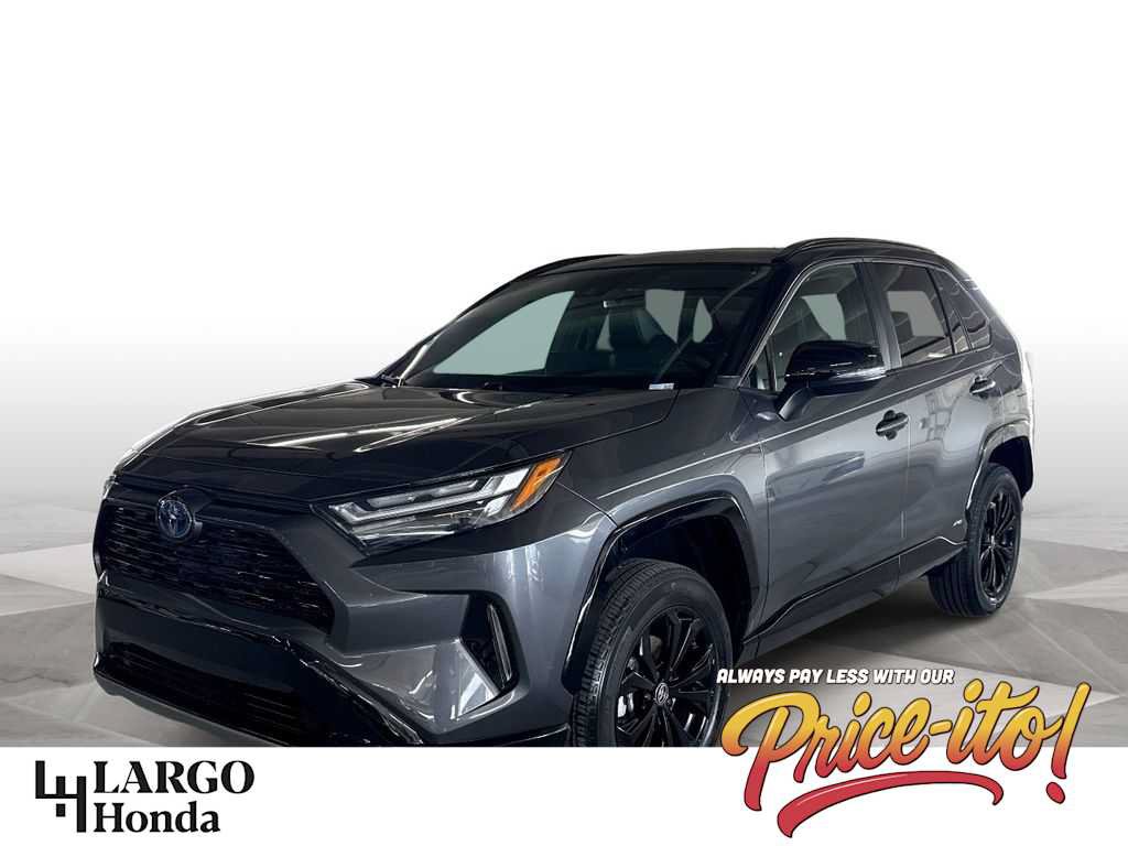 Used 2023 Toyota RAV4 XSE AWD/4WD image 1