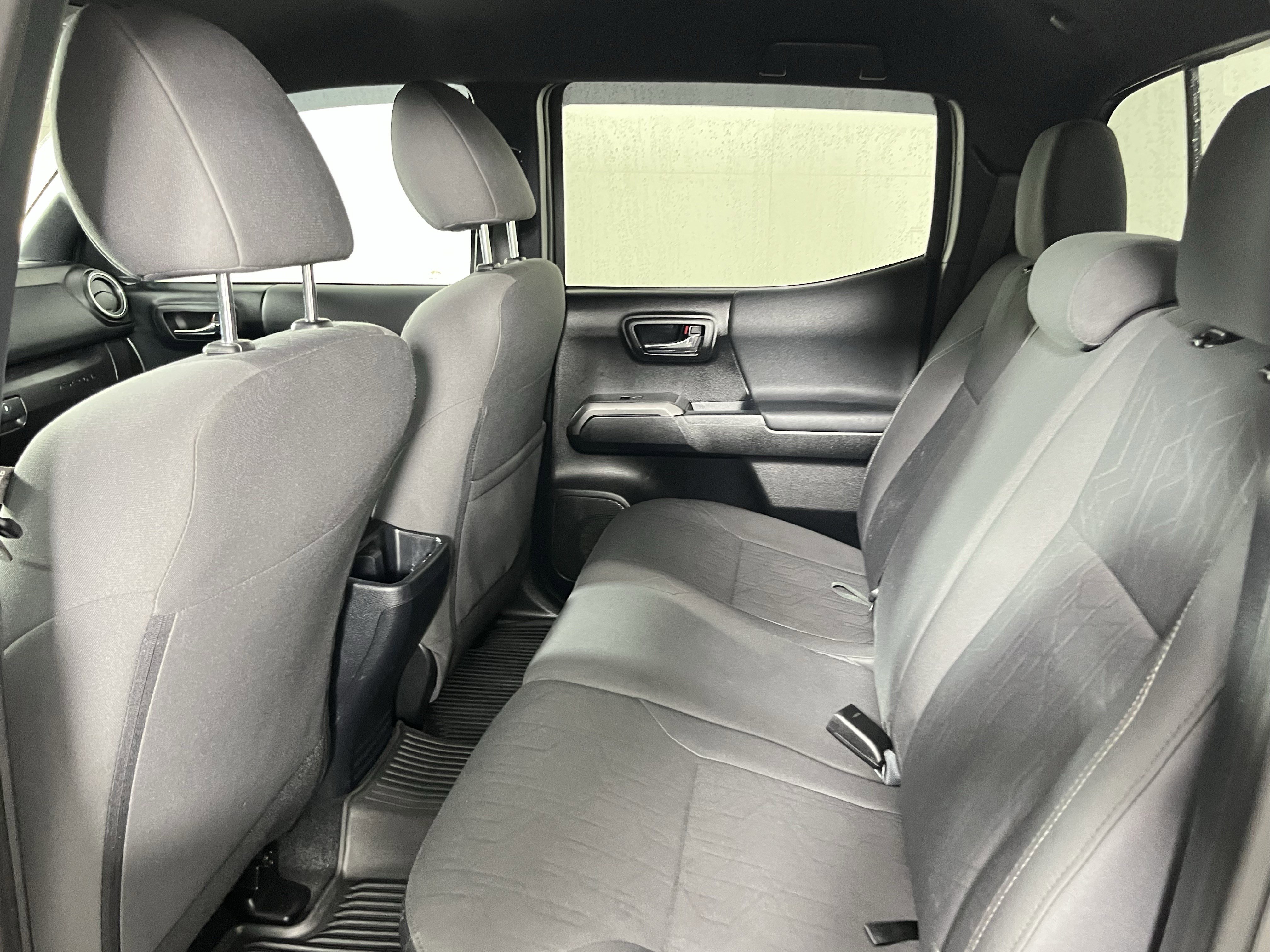 Used 2018 Toyota Tacoma TRD Sport w/ Technology Package image 14