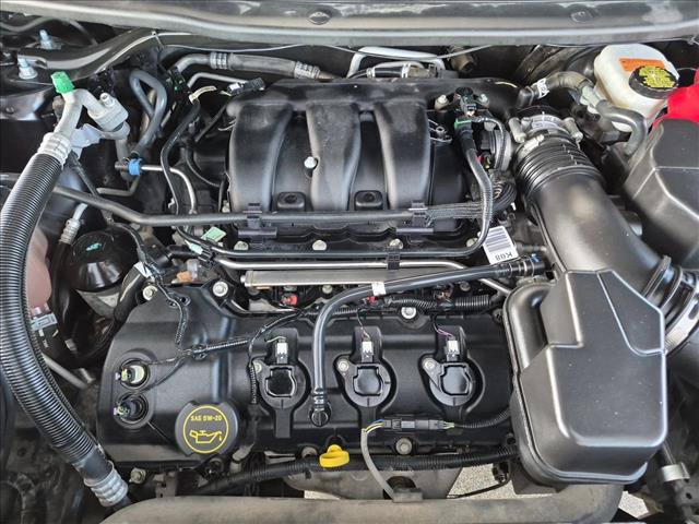 Used 2019 Ford Explorer XLT w/ Equipment Group 202A AWD/4WD image 25
