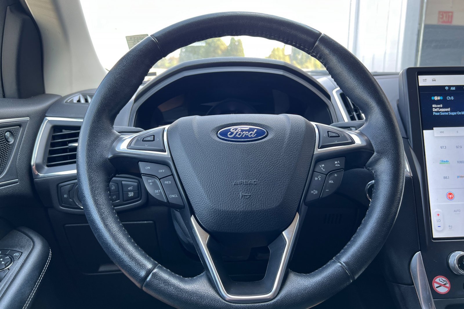 Used 2022 Ford Edge Titanium image 22