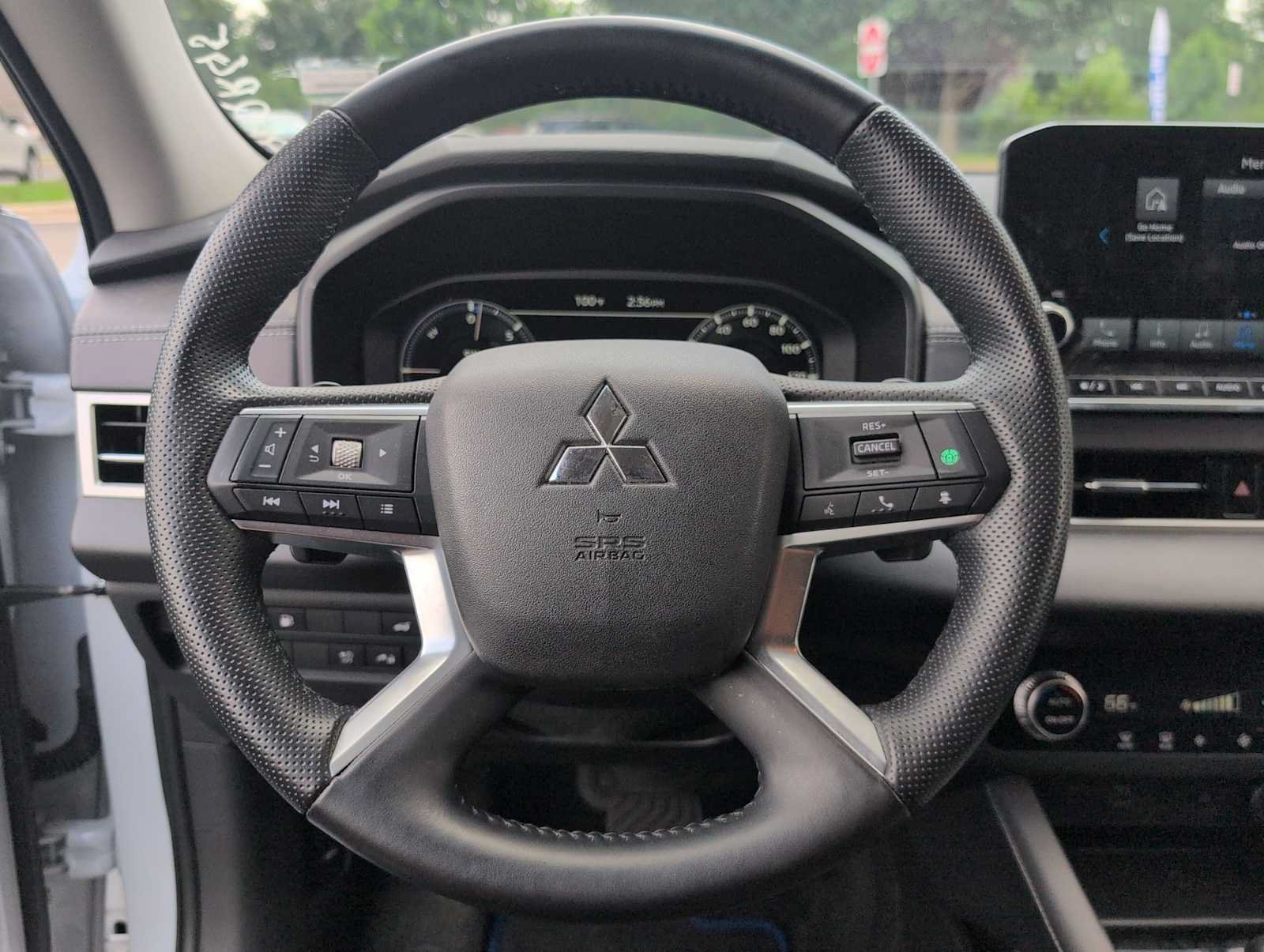 Used 2024 Mitsubishi Outlander SE AWD/4WD image 22