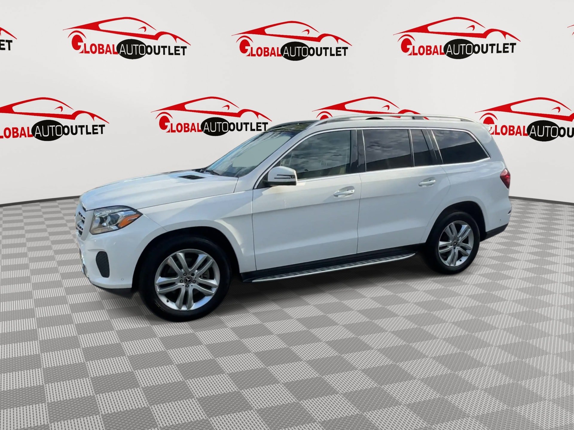 Used 2018 Mercedes-Benz GLS 450 4MATIC w/ Premium Package image 4