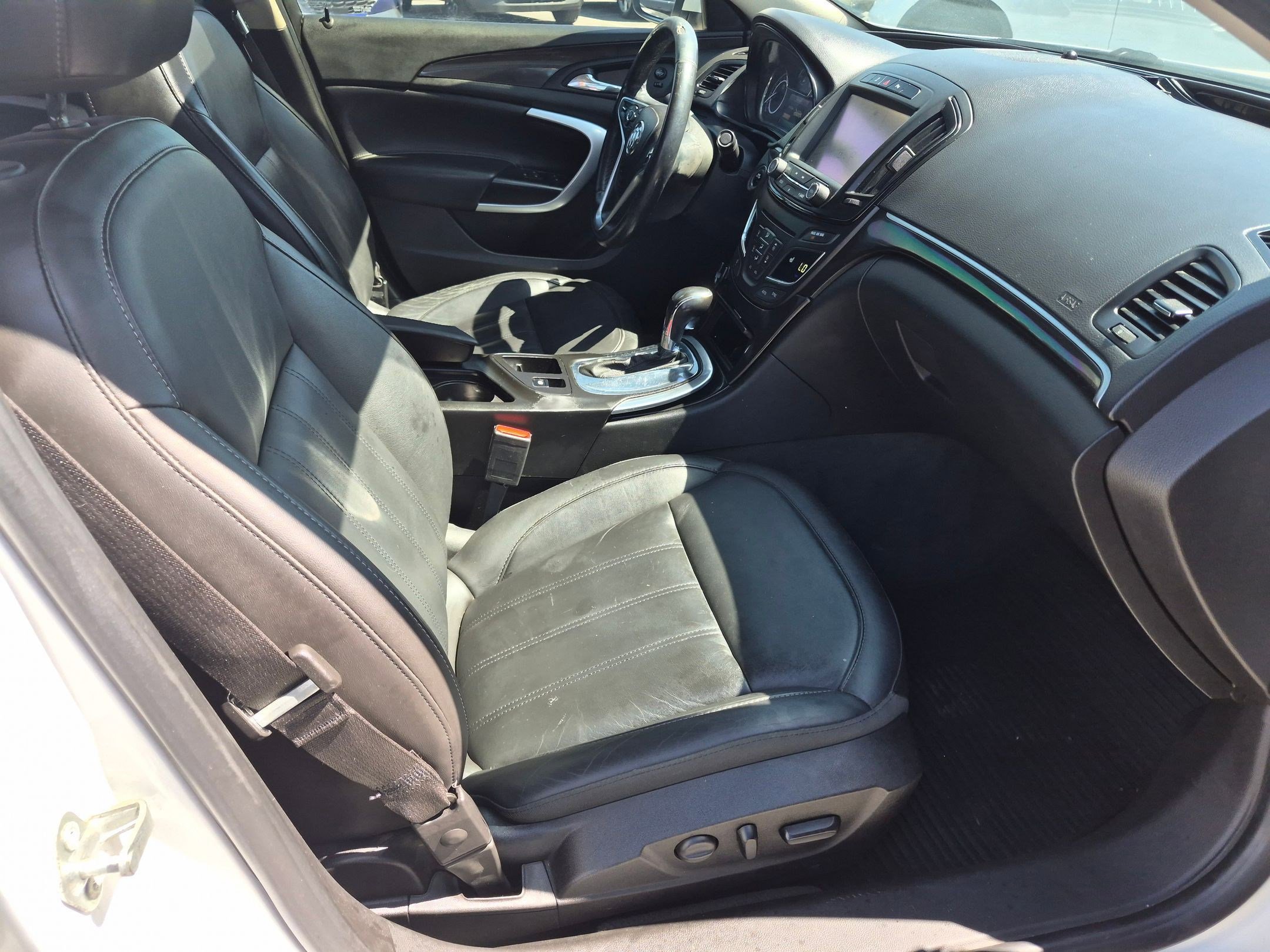 Used 2015 Buick Regal Premium w/ Experience Buick Package AWD/4WD image 33