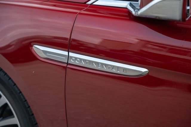 Used 2017 Lincoln Continental Select w/ Technology Package image 14