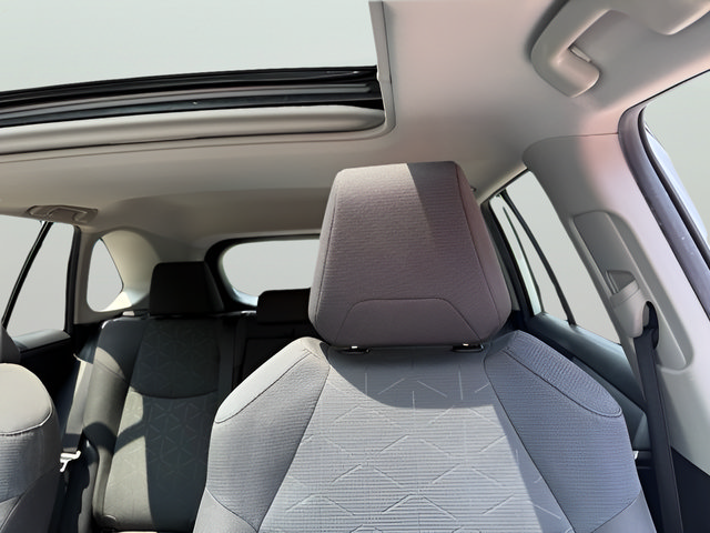 Used 2019 Toyota RAV4 XLE AWD/4WD image 14