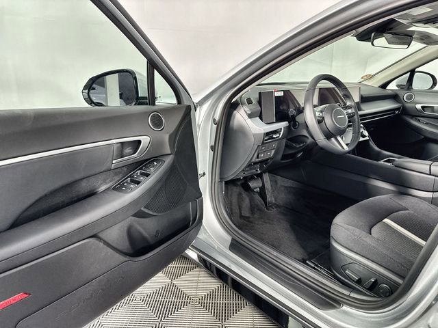 New 2026 Hyundai Sonata SEL FWD image 10