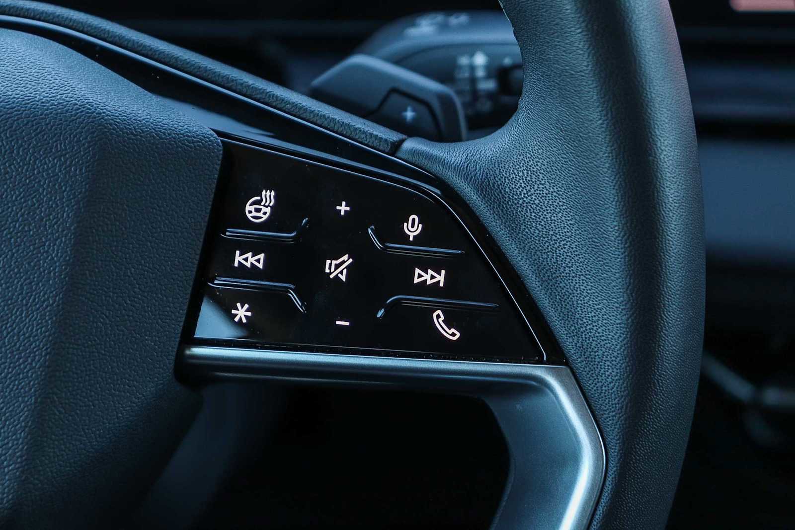 Used 2025 Audi Q6 e-tron Premium w/ Convenience Package image 18