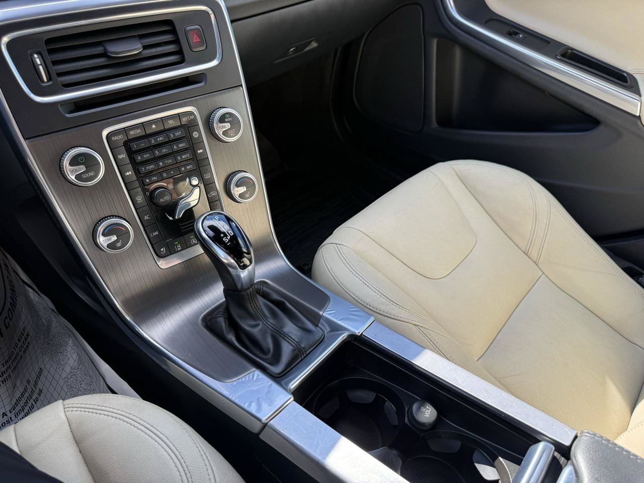 Used 2016 Volvo S60 T6 Platinum FWD image 13