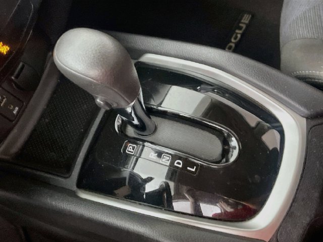 Used 2015 Nissan Rogue S FWD image 17