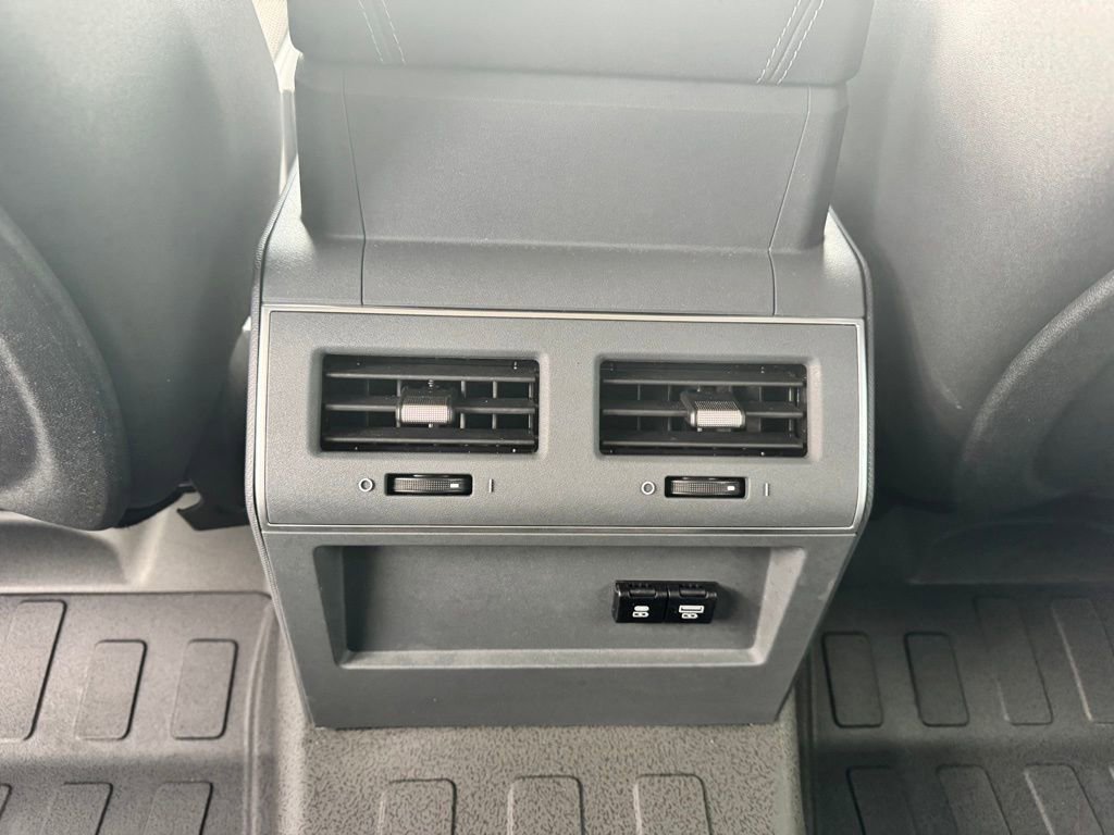 Used 2024 INEOS Grenadier image 18