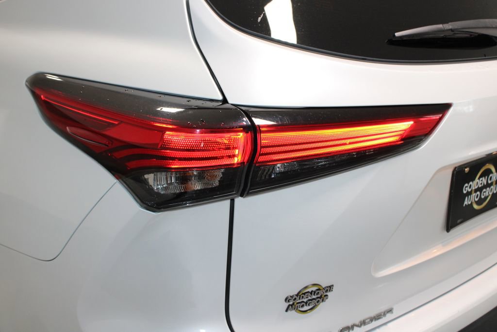 Used 2022 Toyota Highlander XLE image 55