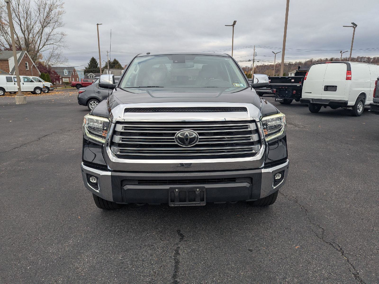 Used 2018 Toyota Tundra Limited image 2