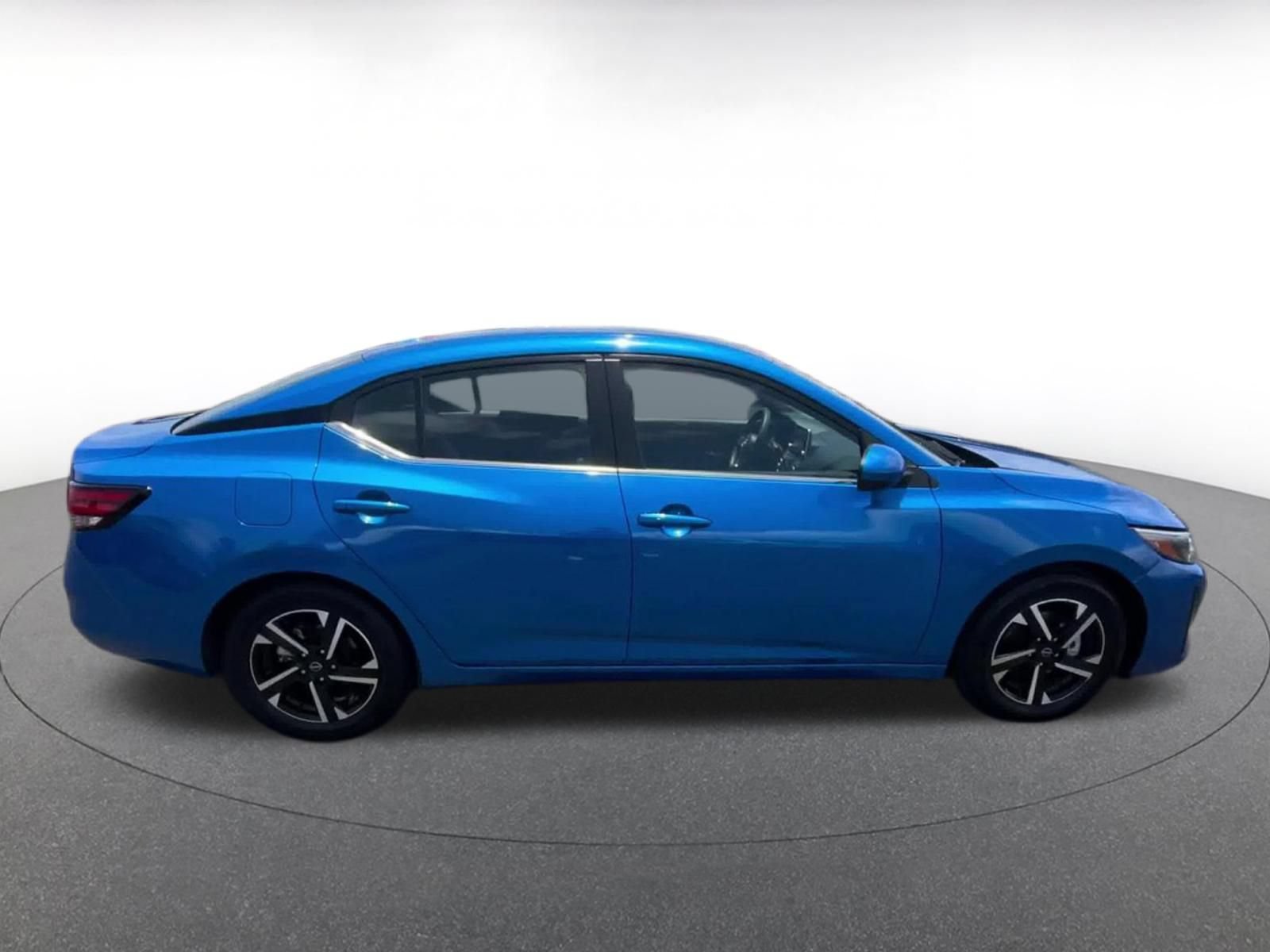 Used 2025 Nissan Sentra SV FWD image 16