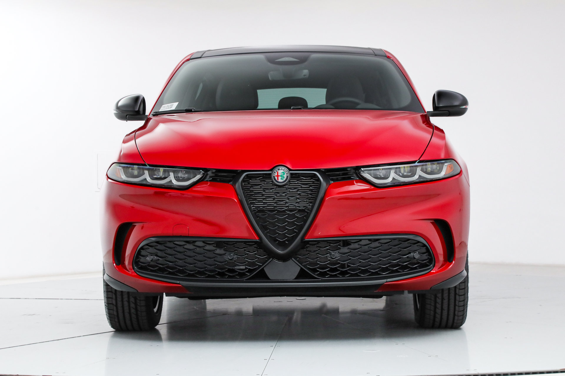 New 2025 Alfa Romeo Tonale w/ Premium Package AWD/4WD image 8
