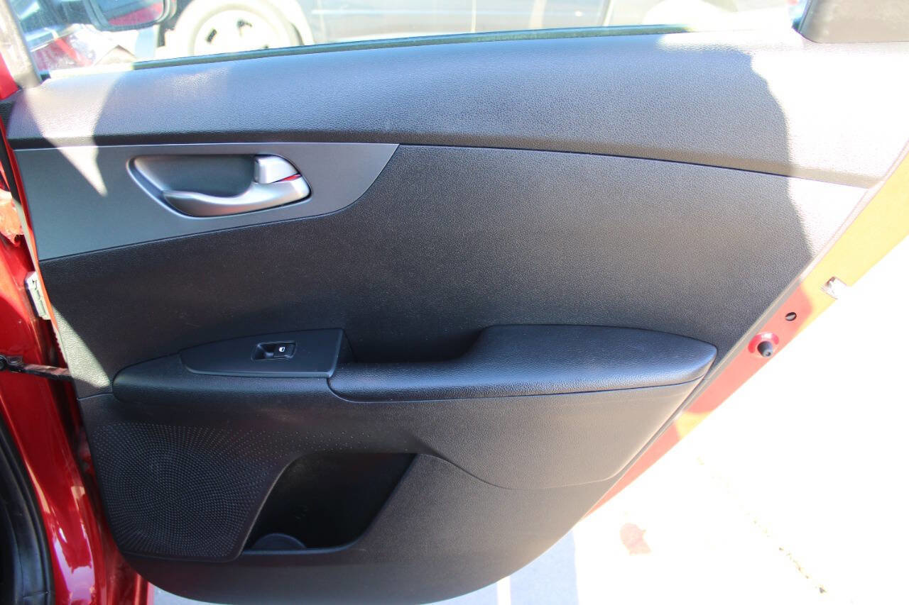 Used 2021 Kia Forte LXS image 5