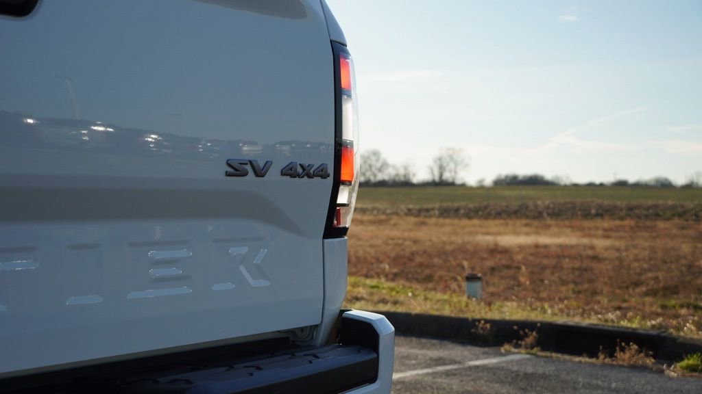 Used 2024 Nissan Frontier SV w/ Technology Package image 42