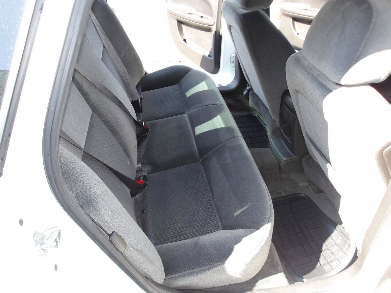 Used 2011 Chevrolet Impala LT FWD image 11