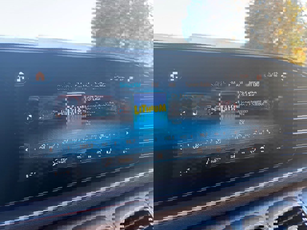 Used 2022 Mercedes-Benz GLE 350 4MATIC w/ Premium Package image 21