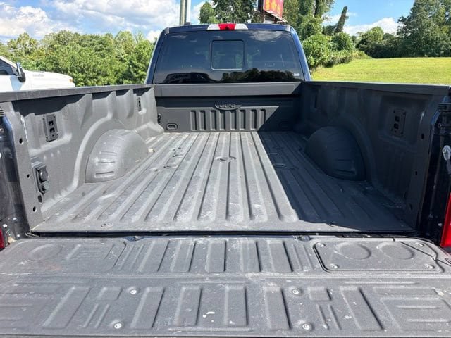 Used 2025 Ford F350 Lariat w/ Lariat Ultimate Package AWD/4WD image 12