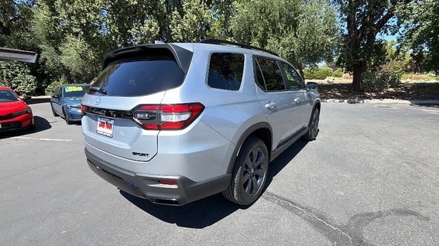 New 2026 Honda Pilot Sport image 4