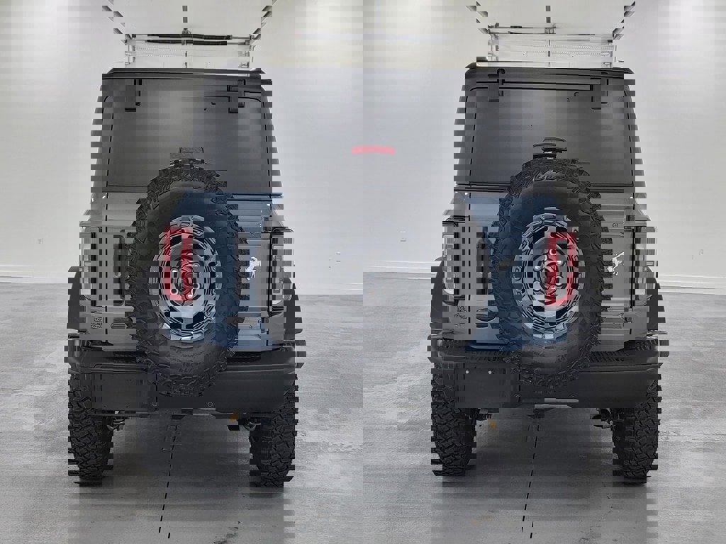 Used 2024 Ford Bronco Badlands image 8