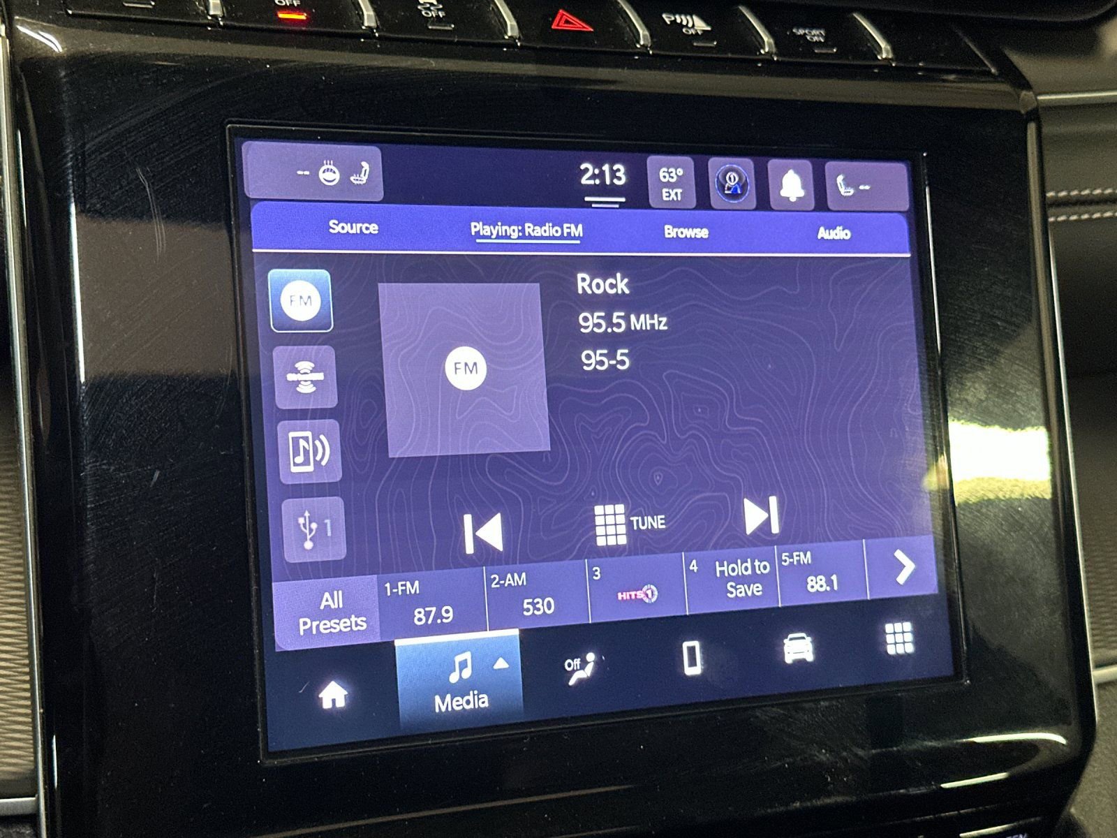 Certified 2025 Jeep Grand Cherokee L Altitude AWD/4WD image 18