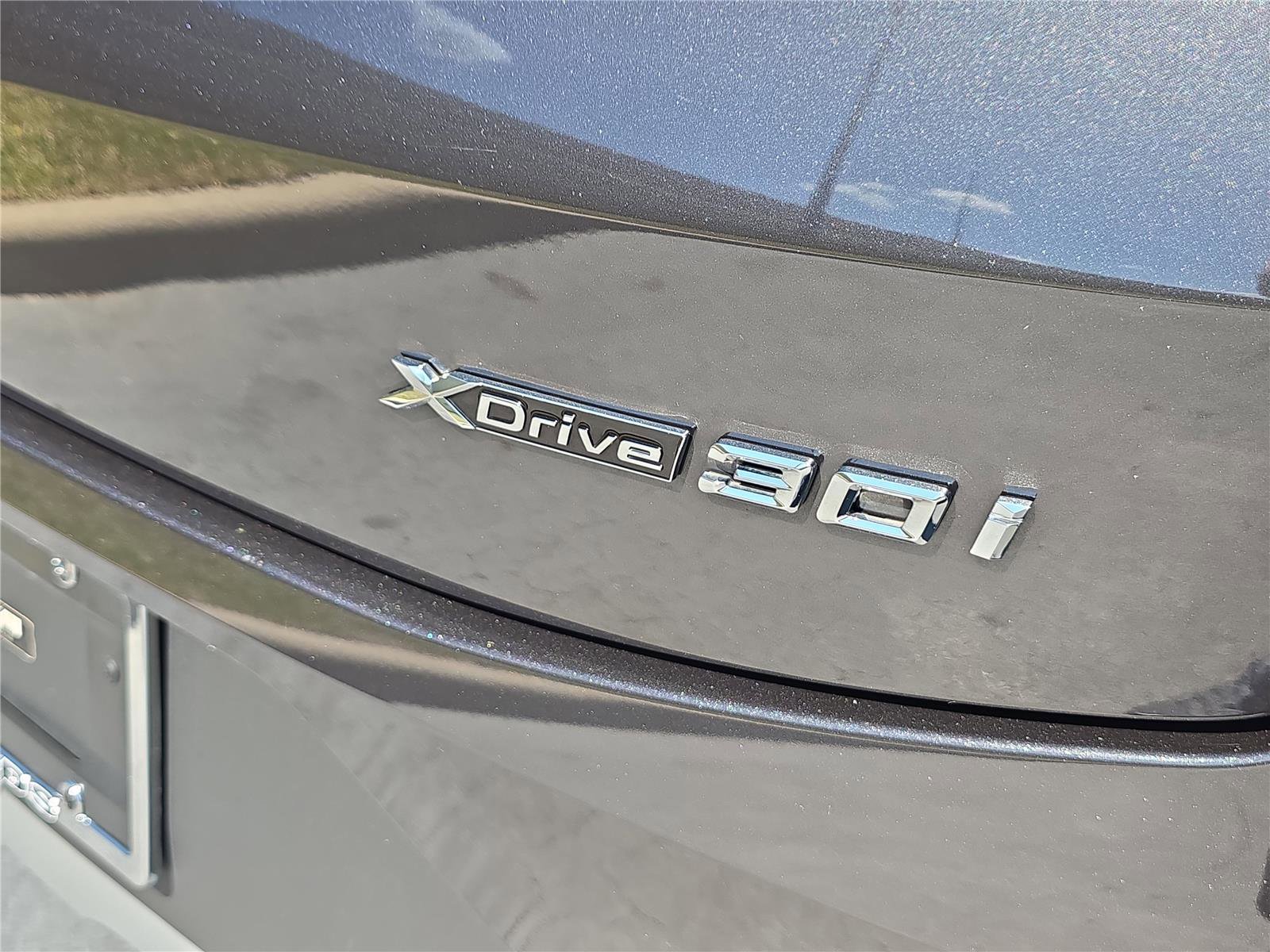 Used 2023 BMW X4 xDrive30i w/ Convenience Package image 4