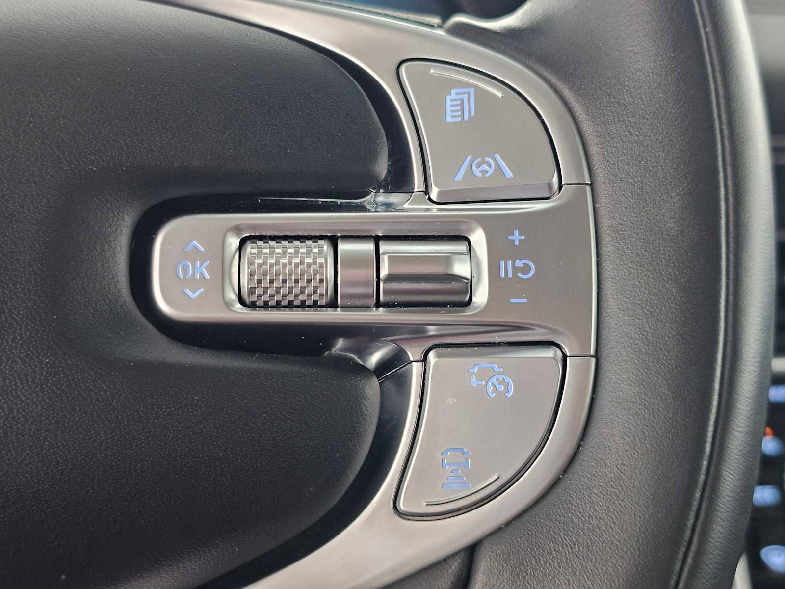 Used 2023 Genesis GV80 3.5T w/ Cargo Package image 28