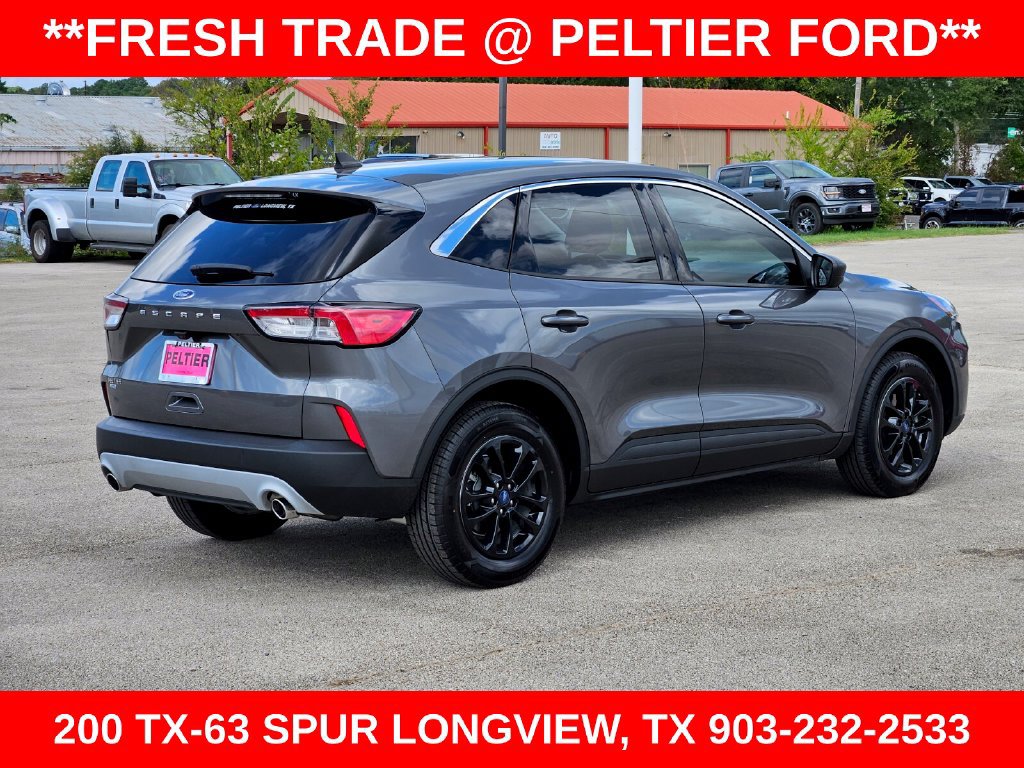 Used 2022 Ford Escape SE w/ Convenience Package FWD image 4