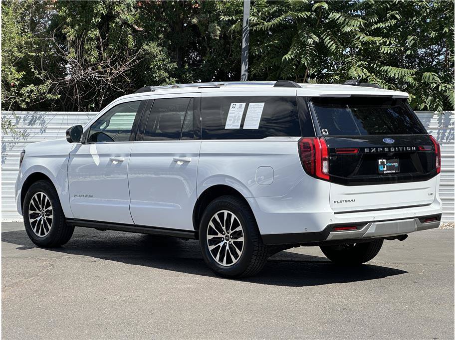 Used 2025 Ford Expedition Max Platinum AWD/4WD image 12