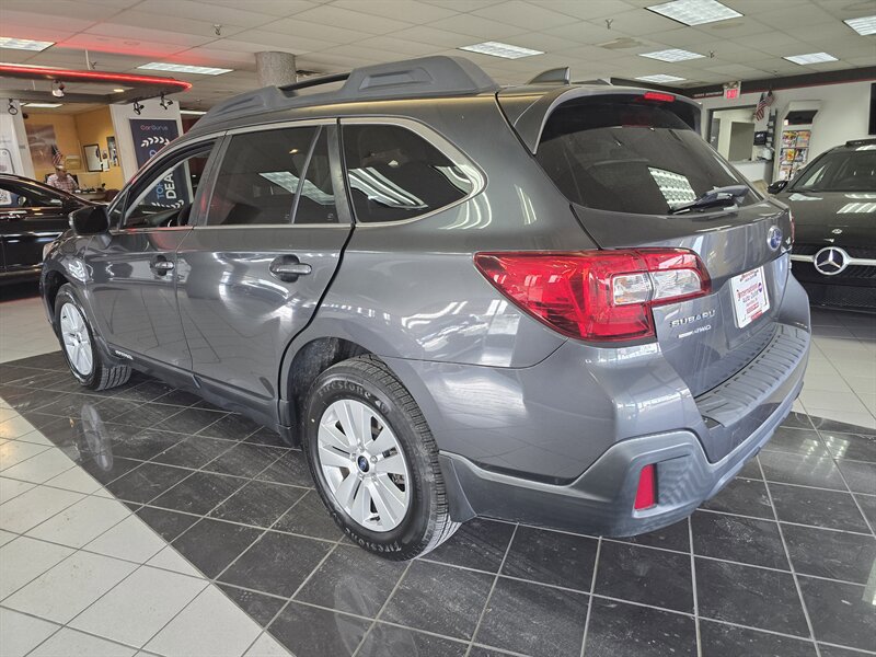 Used 2019 Subaru Outback 2.5i Premium image 6