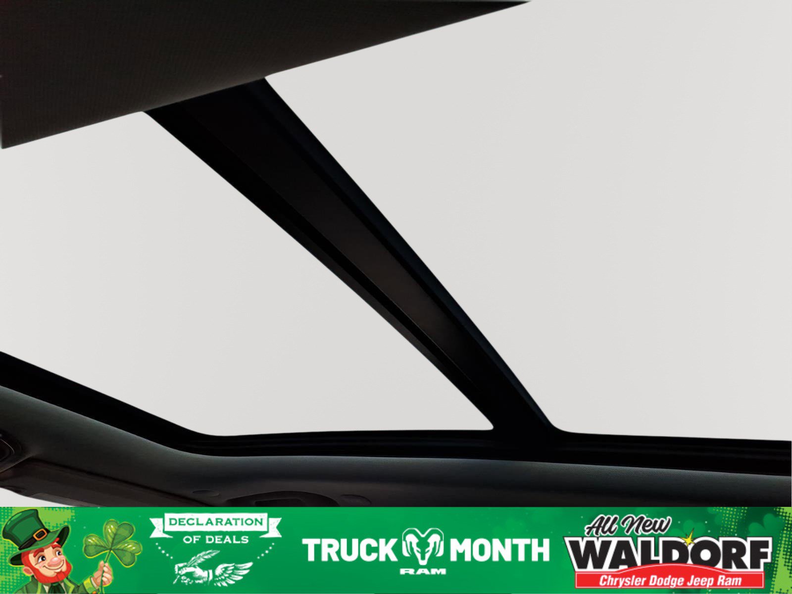 Used 2023 Jeep Grand Cherokee Limited image 13