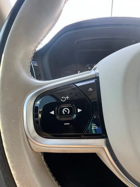 Used 2019 Volvo S60 T5 Momentum FWD image 11