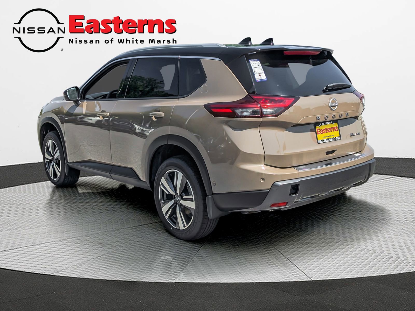 New 2025 Nissan Rogue SL w/ Tech Package AWD/4WD image 5