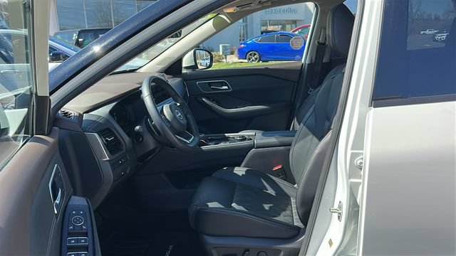 Certified 2023 Nissan Rogue Platinum w/ Platinum Premium Package AWD/4WD image 9