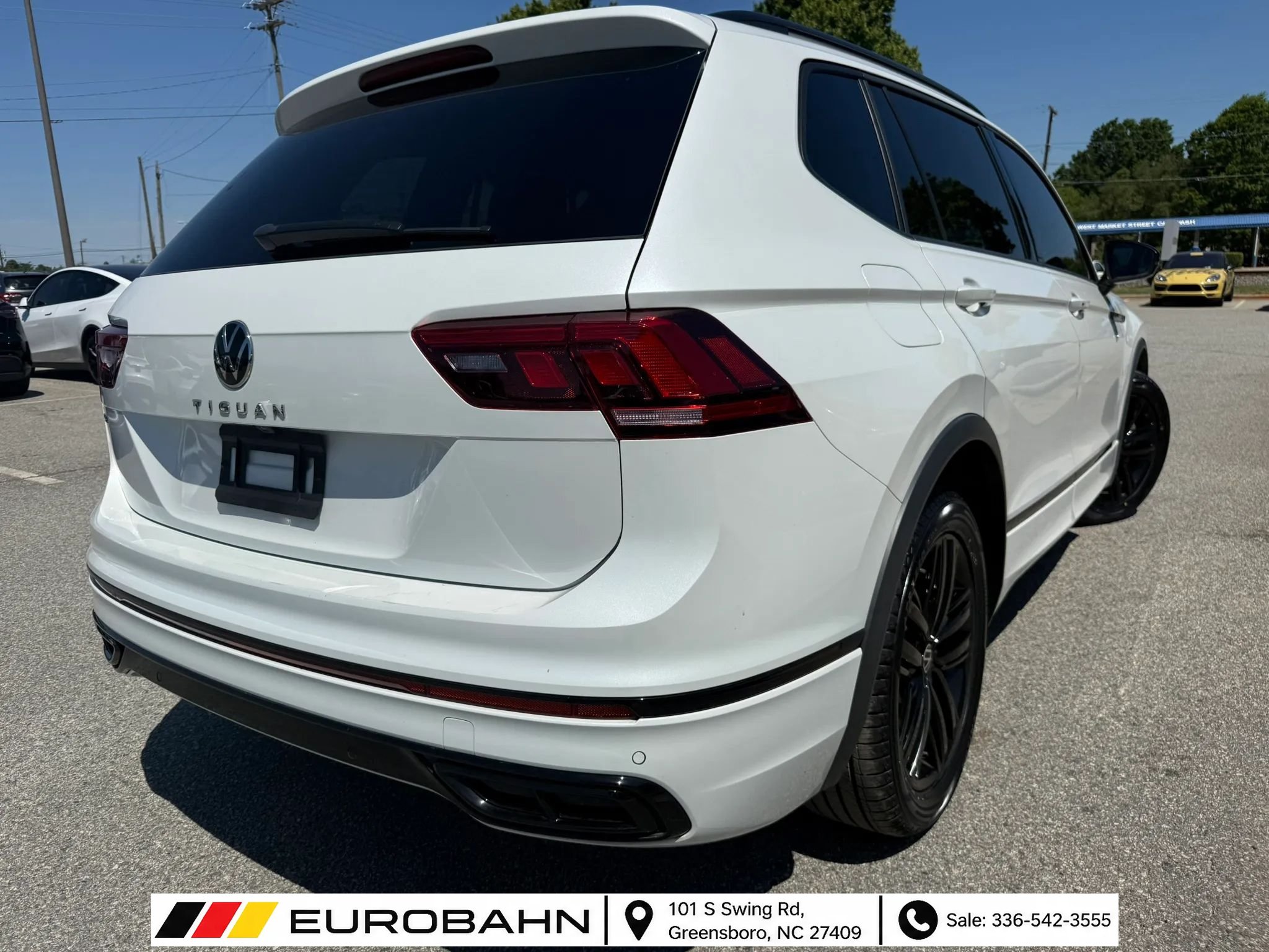 Used 2022 Volkswagen Tiguan SE R-Line FWD image 5