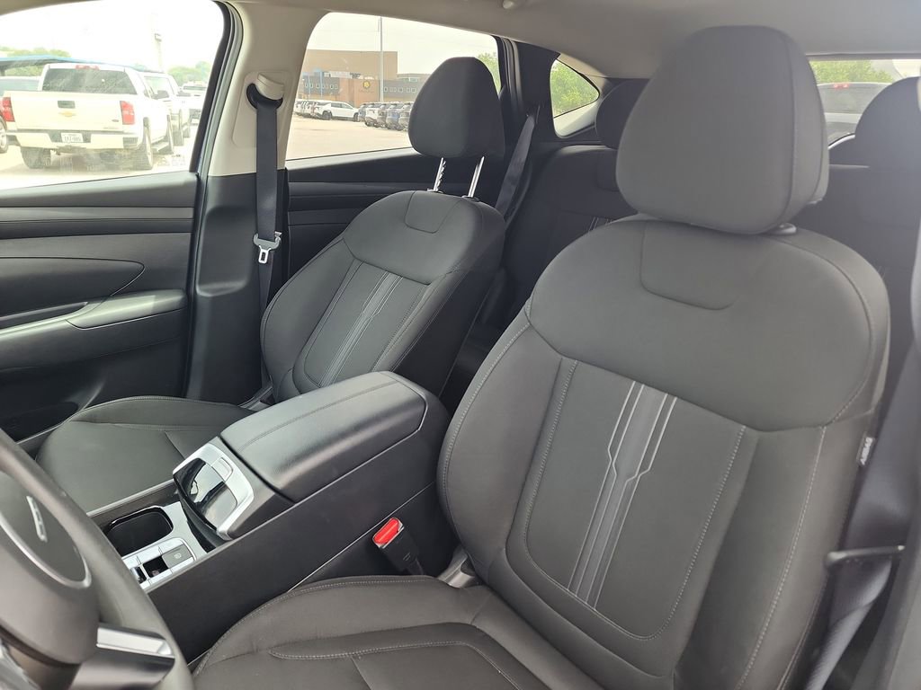 Used 2025 Hyundai Tucson SEL FWD image 12