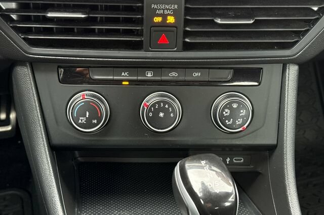 Certified 2023 Volkswagen Jetta Sport FWD image 19