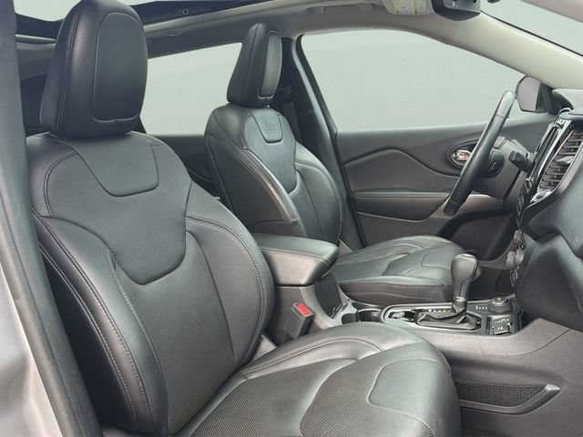 Used 2019 Jeep Cherokee Limited AWD/4WD image 21