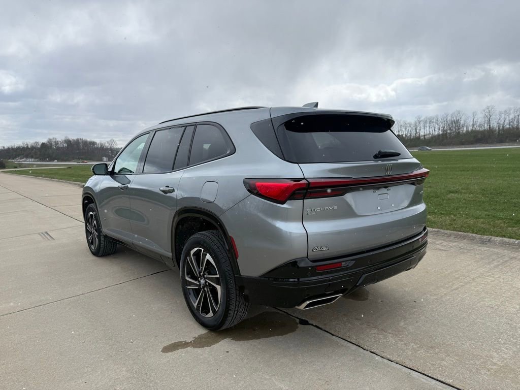 Used 2025 Buick Enclave Sport Touring image 9