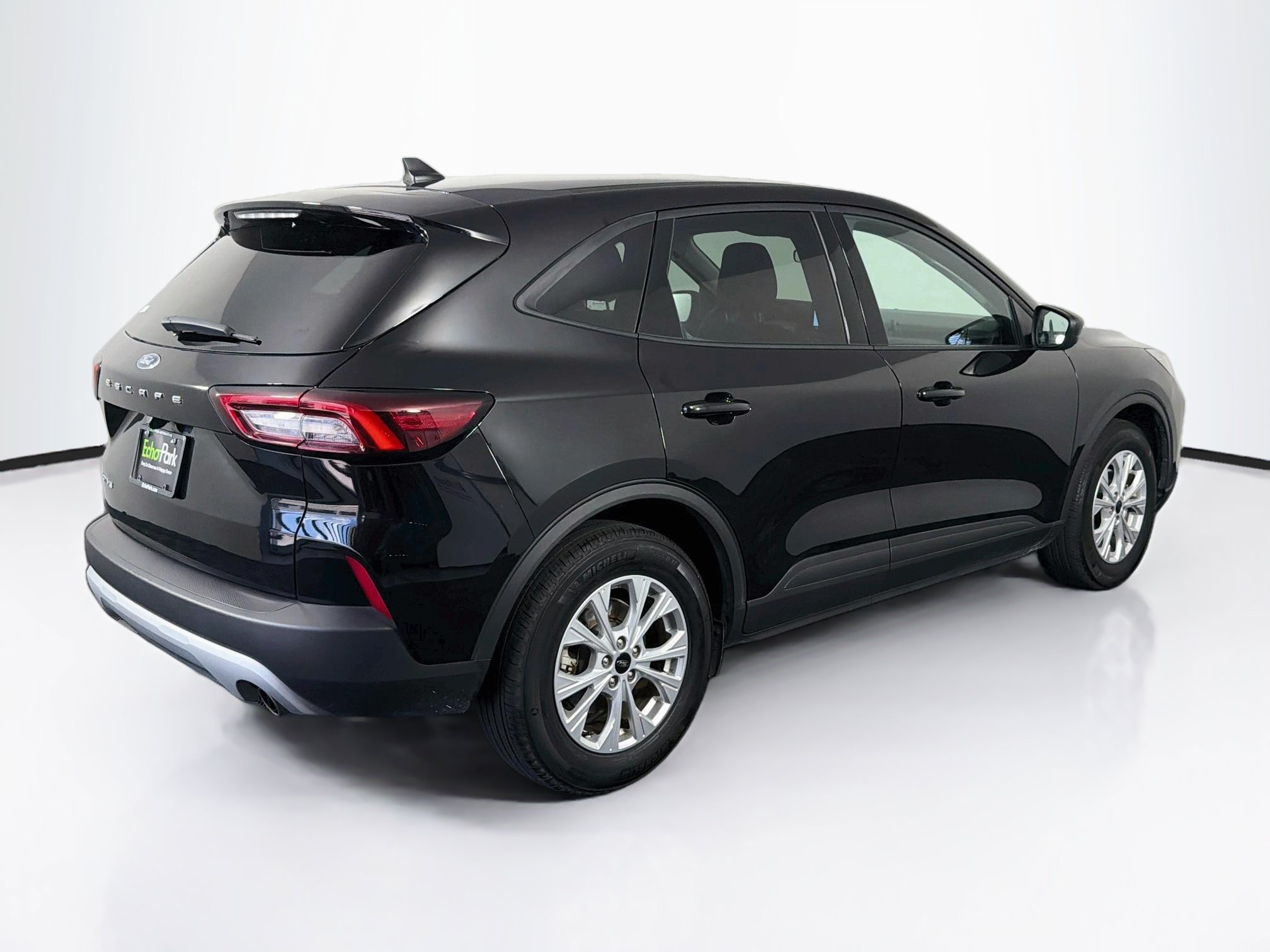 Used 2025 Ford Escape Active FWD image 9