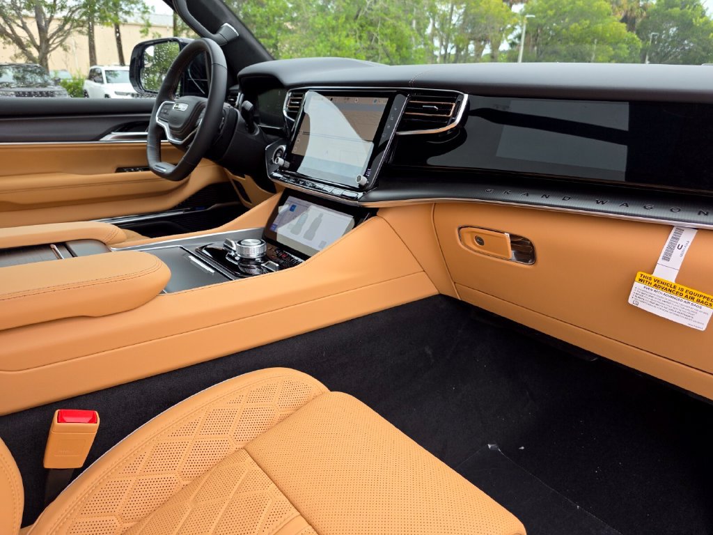 New 2027 Jeep Grand Wagoneer Summit AWD/4WD image 14