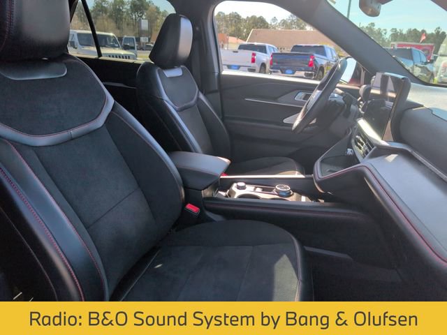 Used 2025 Ford Explorer ST image 30
