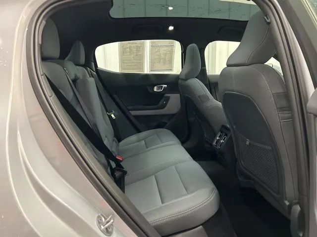 Used 2024 Polestar Polestar 2 image 26